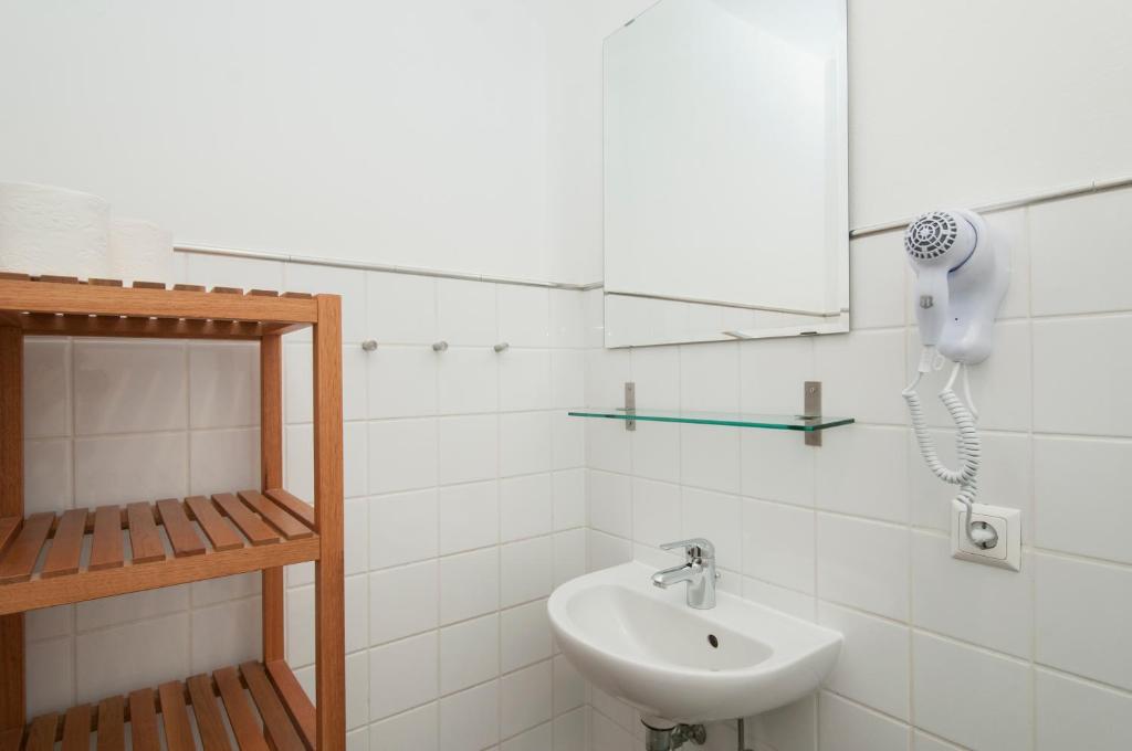 Appartements in der historischen Deichstrasse contactless Check in 7