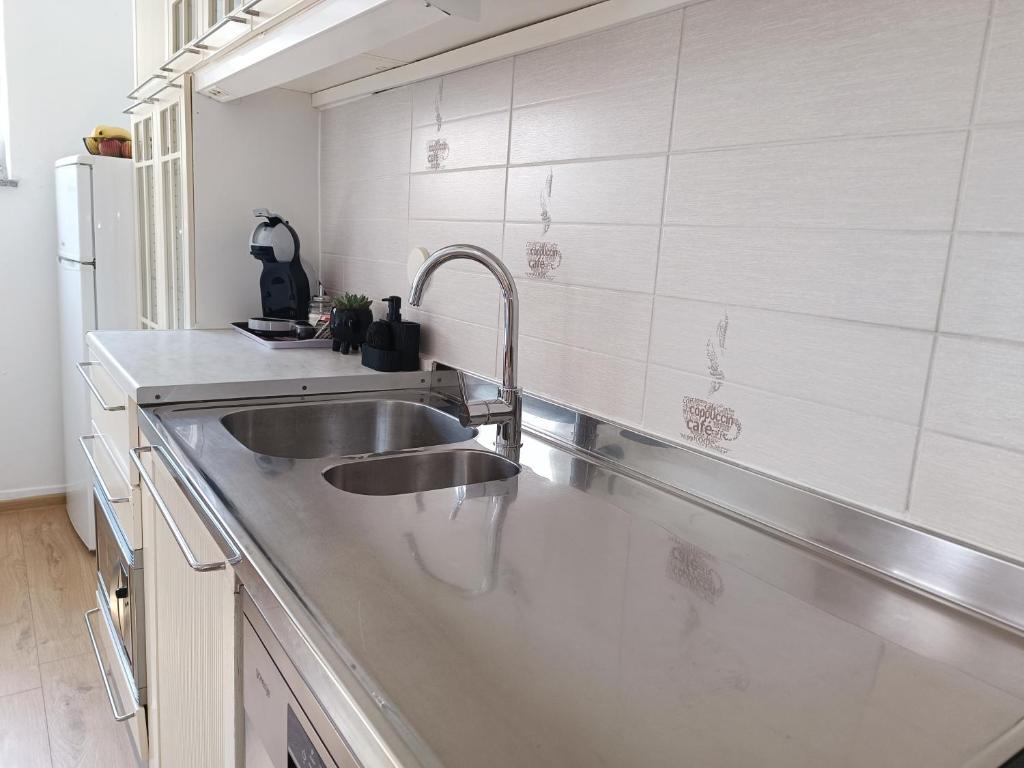 Zara Central Apartment - Old Town & balcony 3