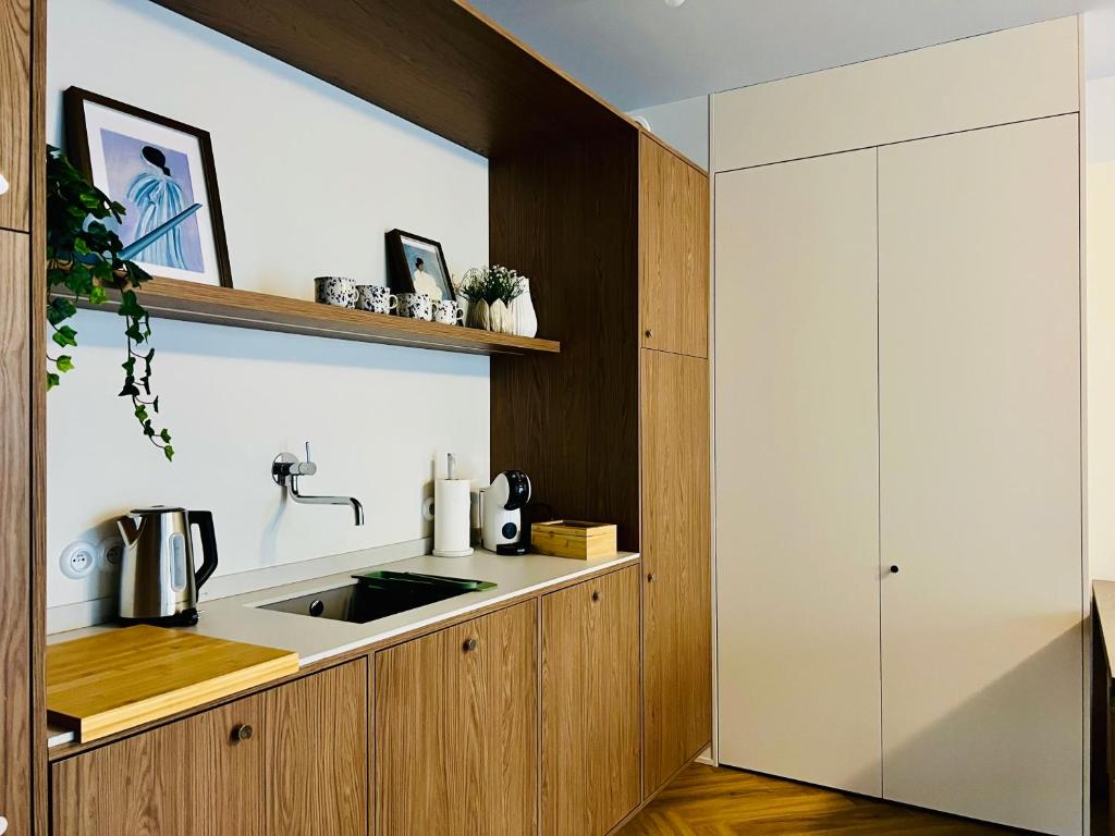 TS Gold New Town Apartment & free private parking 5