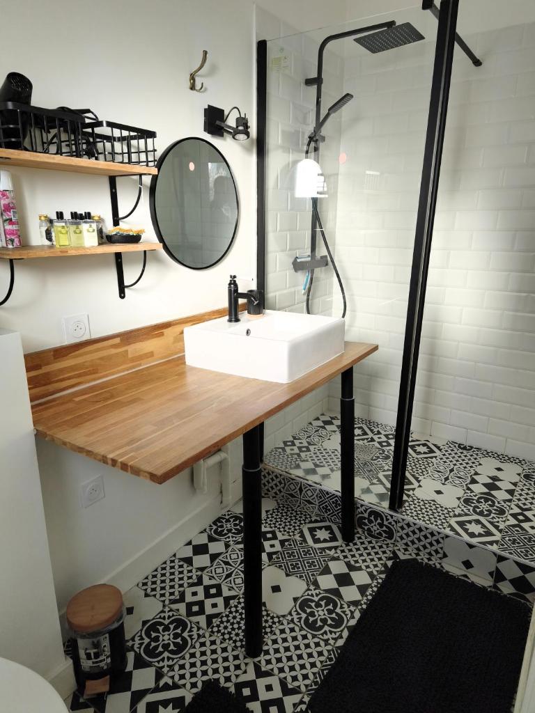 Maison cosy et élégante -Tram A et E à 300 m, - Bordeaux 15 min 8