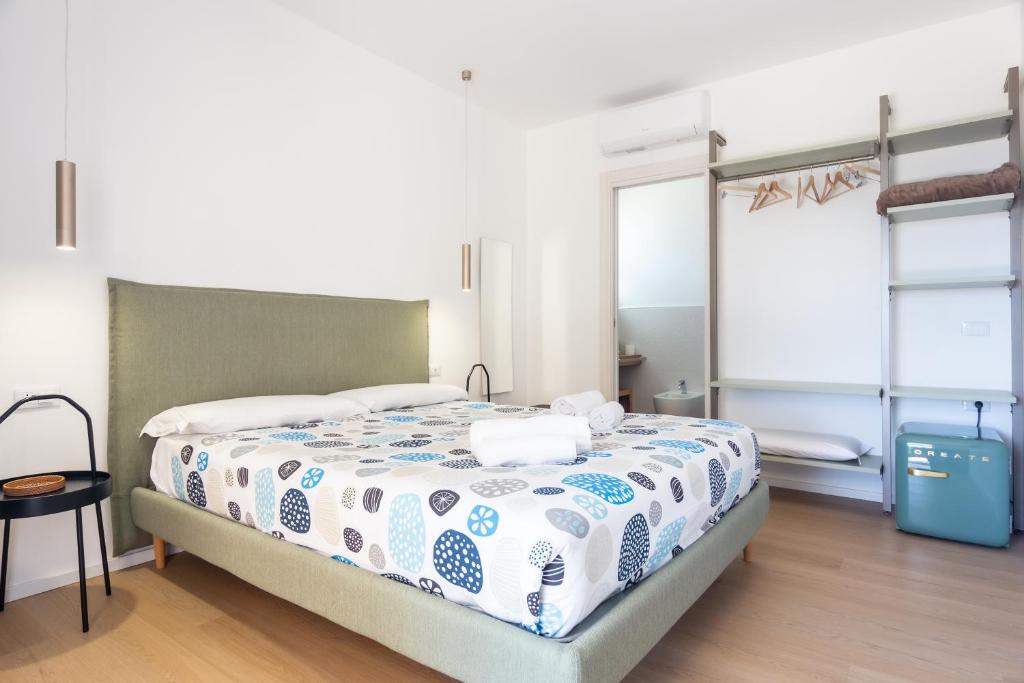 Mariposa Rooms