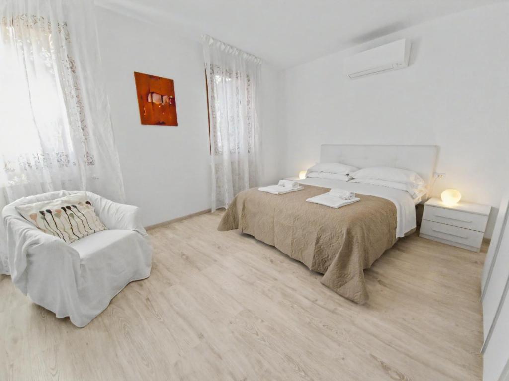 Ca' D'Oro Canal View Apartment - 2 Bedrooms 3