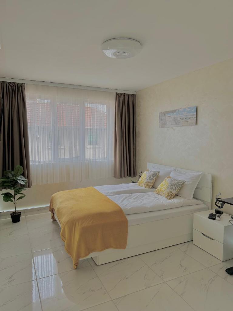 Modern 1BDR Apartments Sofia Near Metro & Park 2