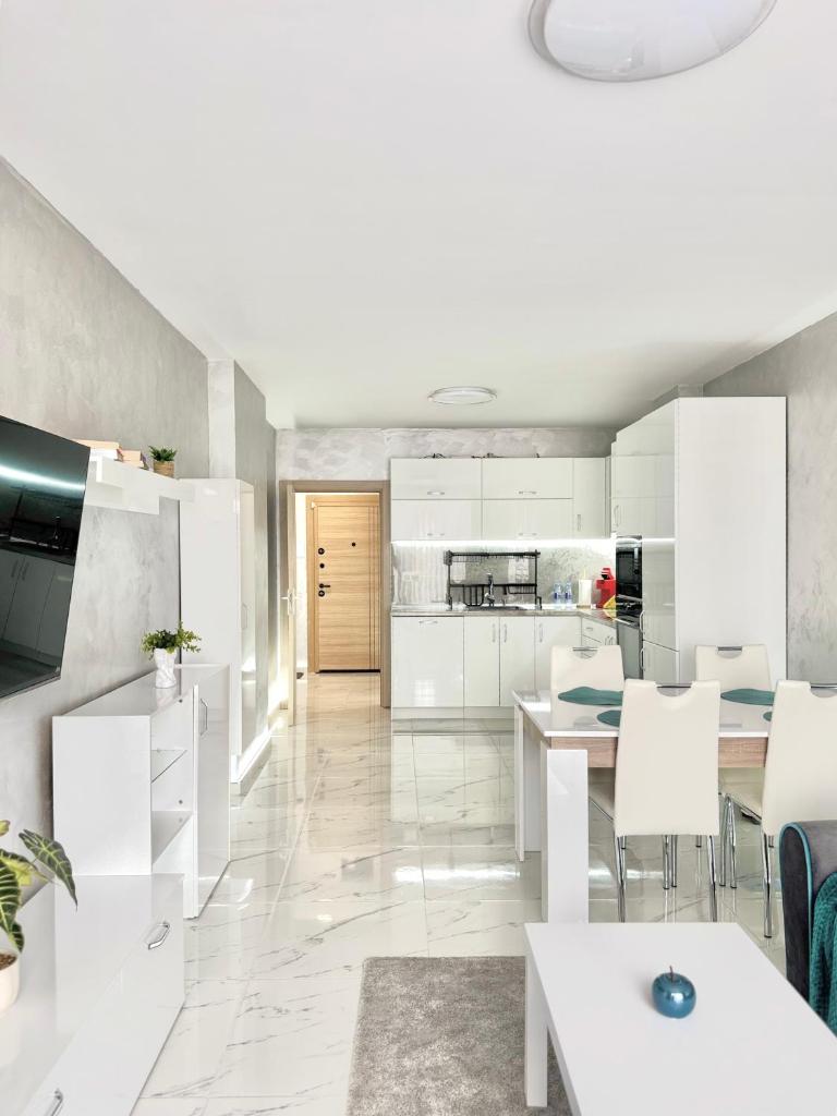 Modern 1BDR Apartments Sofia Near Metro & Park 8