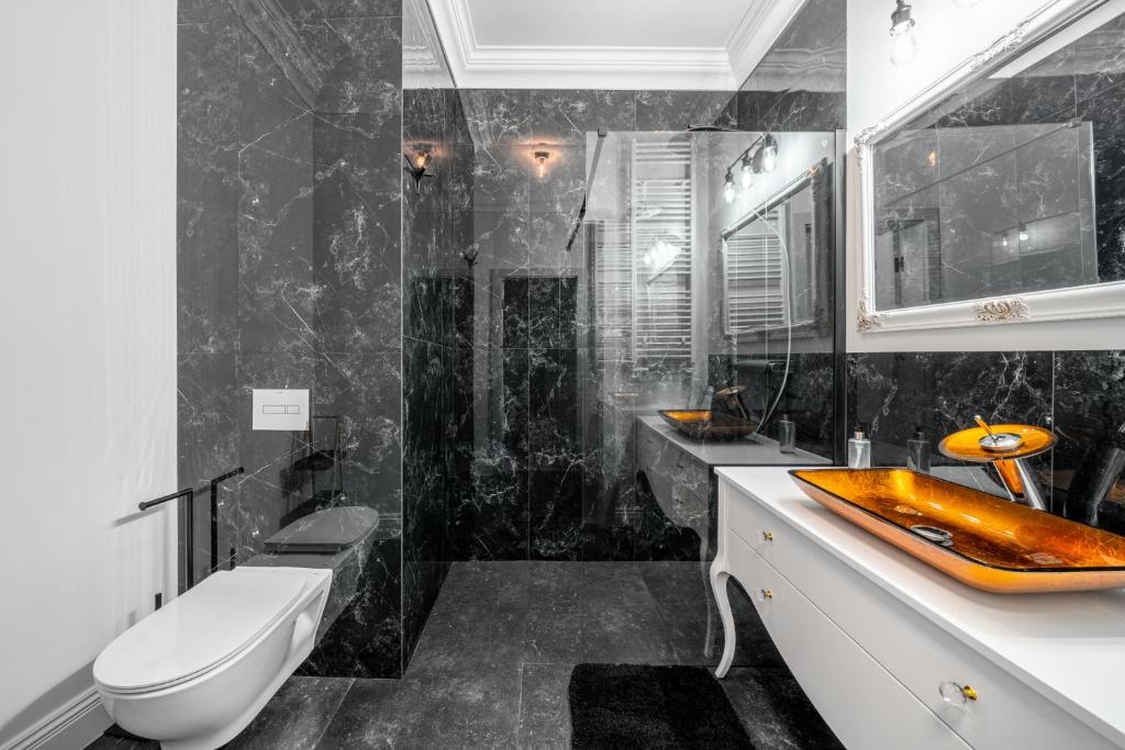Glamour Apartments 8