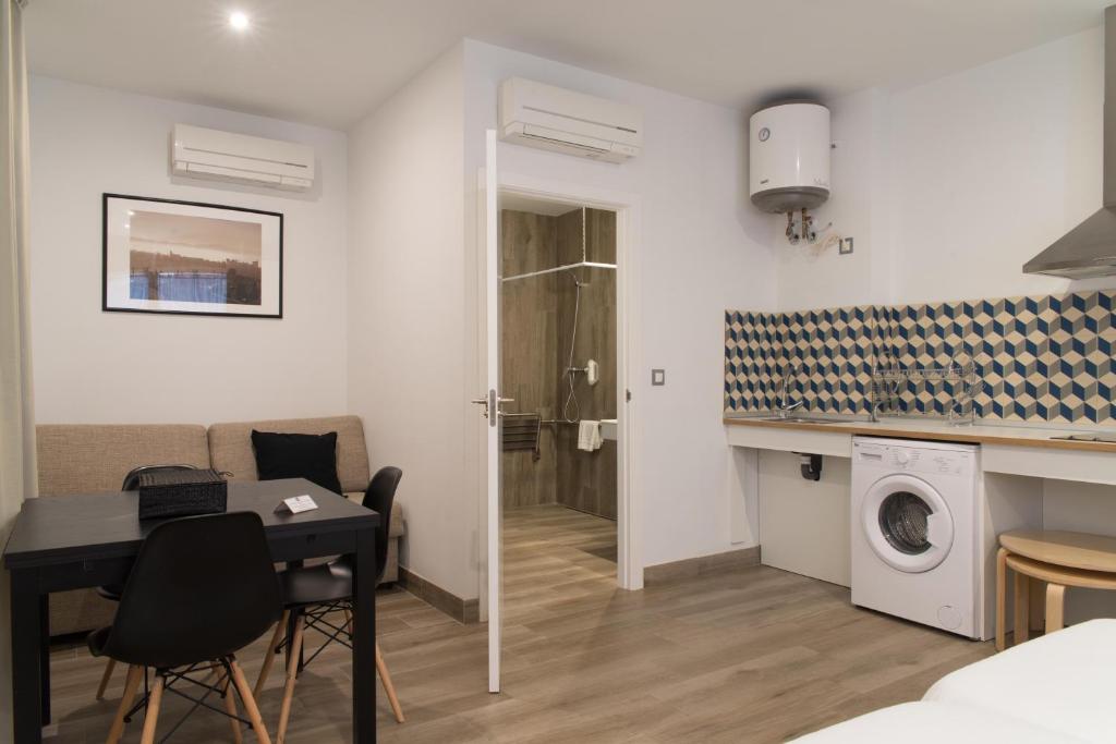 Apartamentos Campo Del Príncipe 6