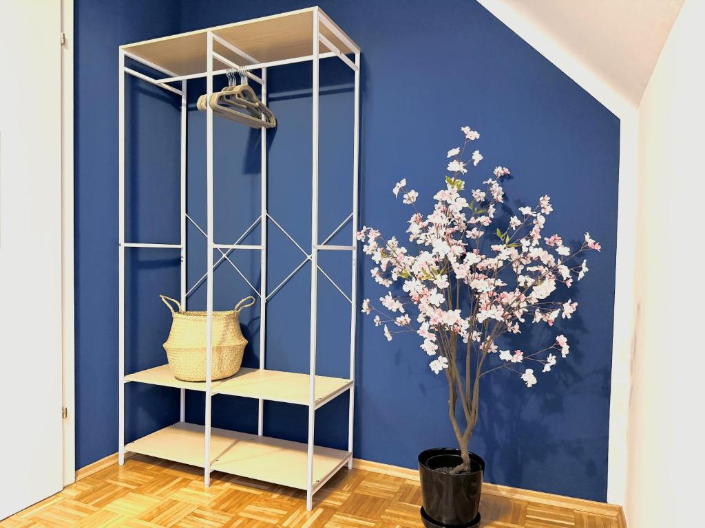 Indigo Breeze - Elevator & Free Parking by HERO HOMES 8