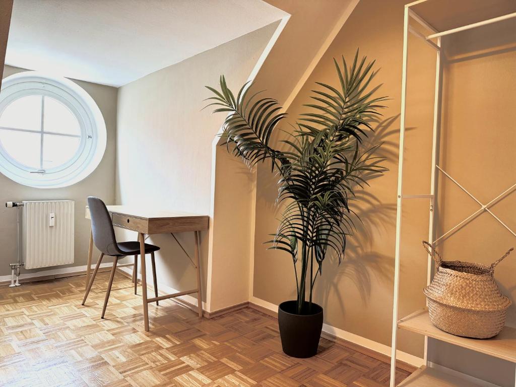 Indigo Breeze - Elevator & Free Parking by HERO HOMES 4
