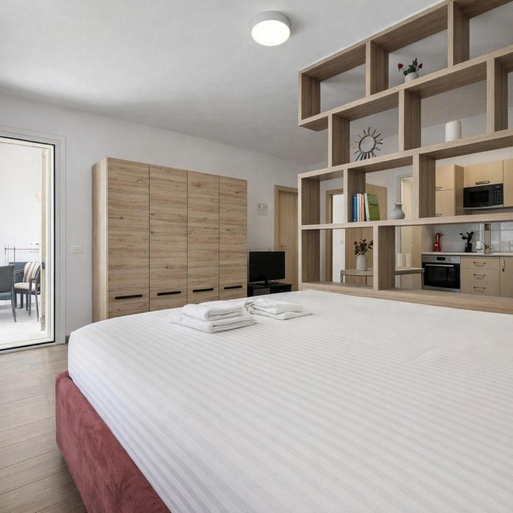 Eni`s Apartments 7