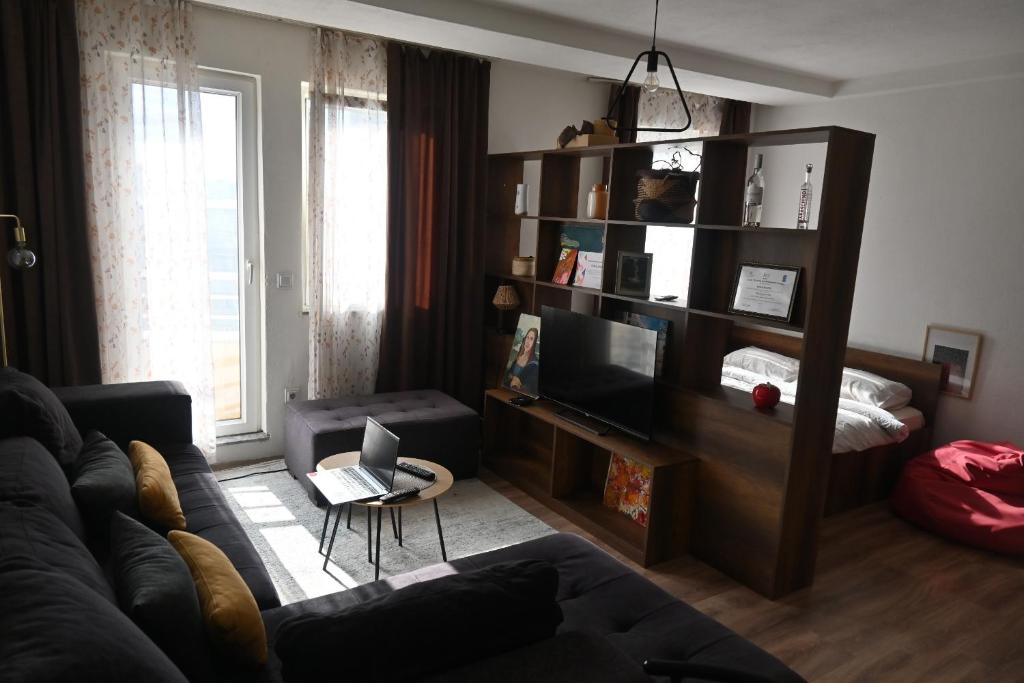 Mimosa Apartments - City Center Square 4