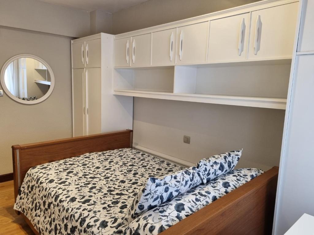 Apart con posibilidad parking con 3 dormitorios y 2 baños para 5 personas 2