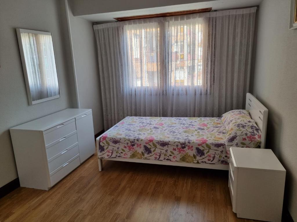 Apart con posibilidad parking con 3 dormitorios y 2 baños para 5 personas 6