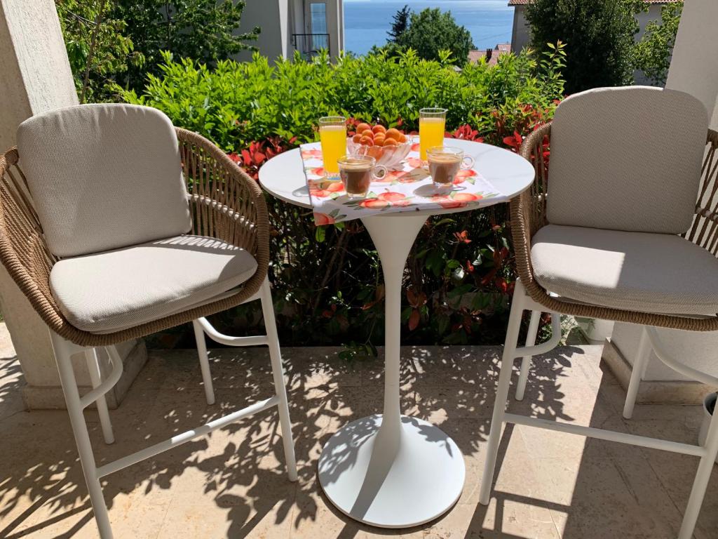 Dora apartment 86 m2 see view private terrace parking near Opatija 5