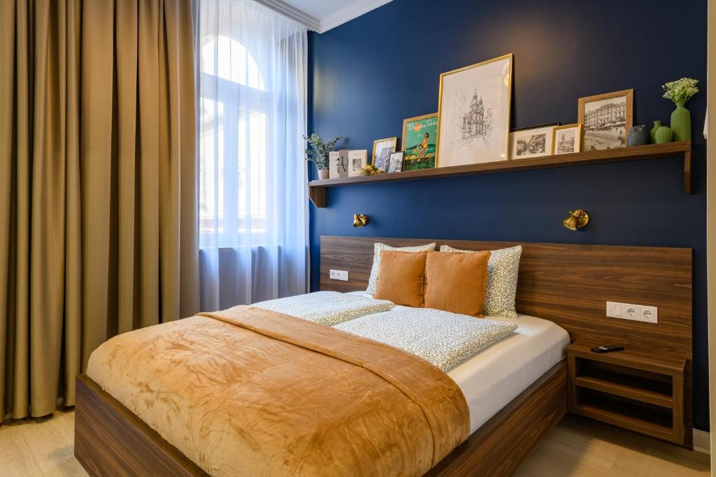 Budapest Holidays Storia 2