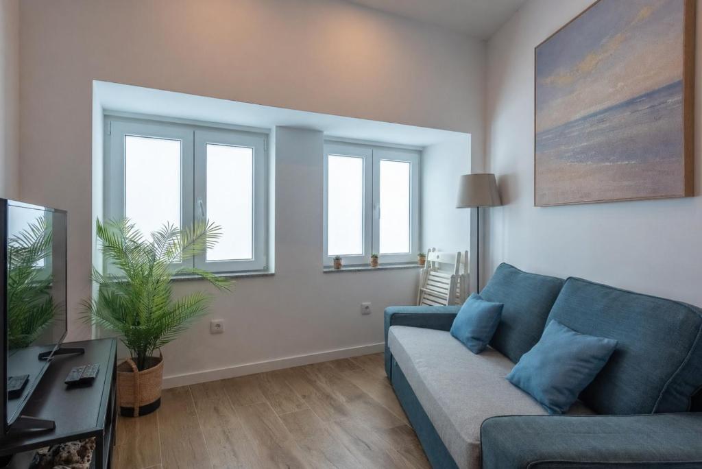 Cozy Oeiras Home for Beach, Lisbon & Cascais 5