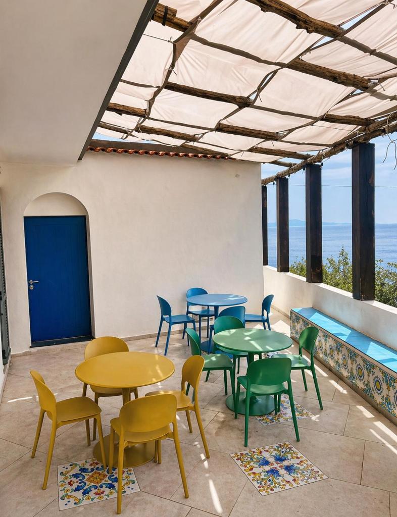 Villa Mansi - Deluxe Sea View Apartment Suites, Free Parking - Amalfi Coast 8