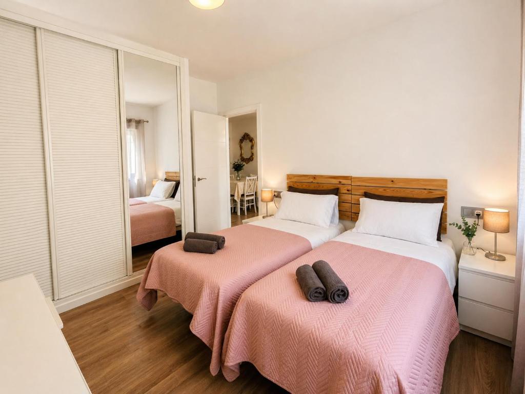 Magnolia Central Apartments Marbella - con patio privado 7