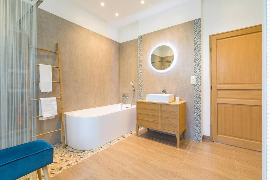 La Chateaubriand 8