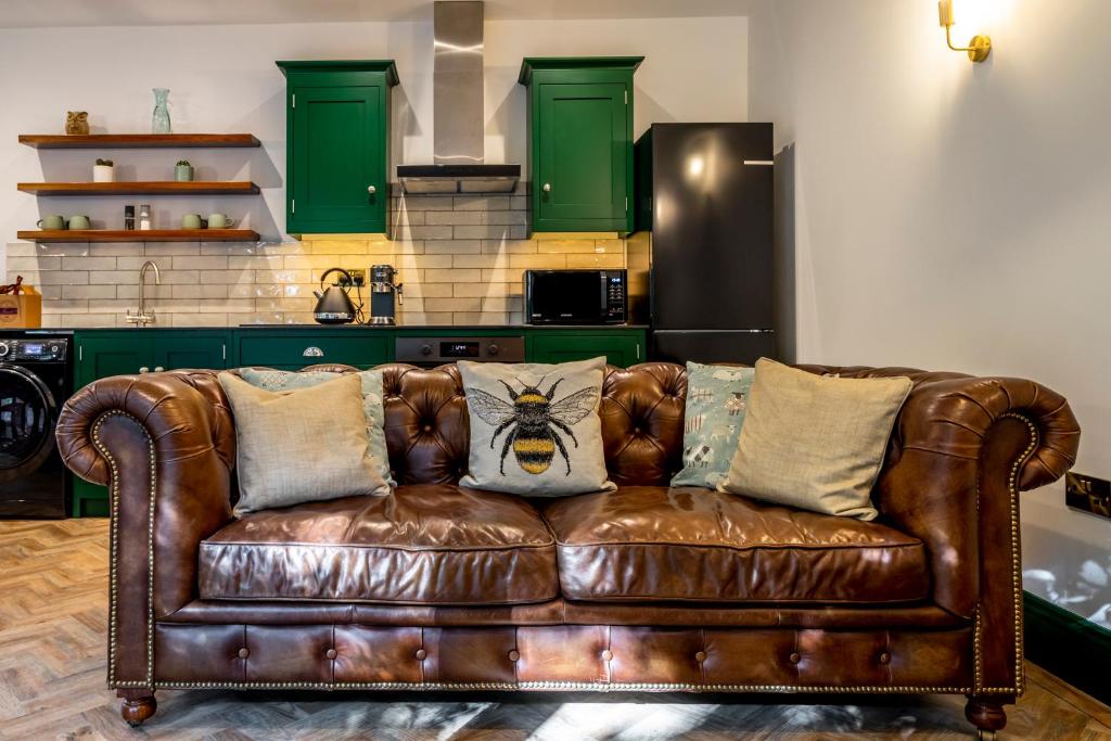 Tawny Lodge 7