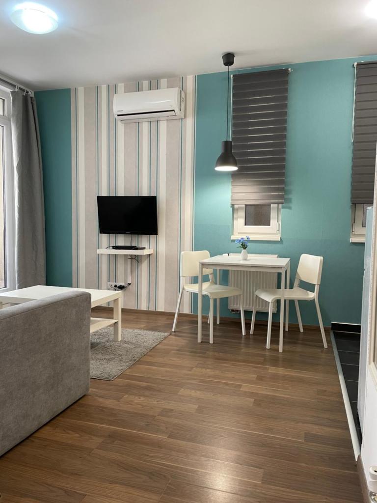 Corvin Center Suites 8