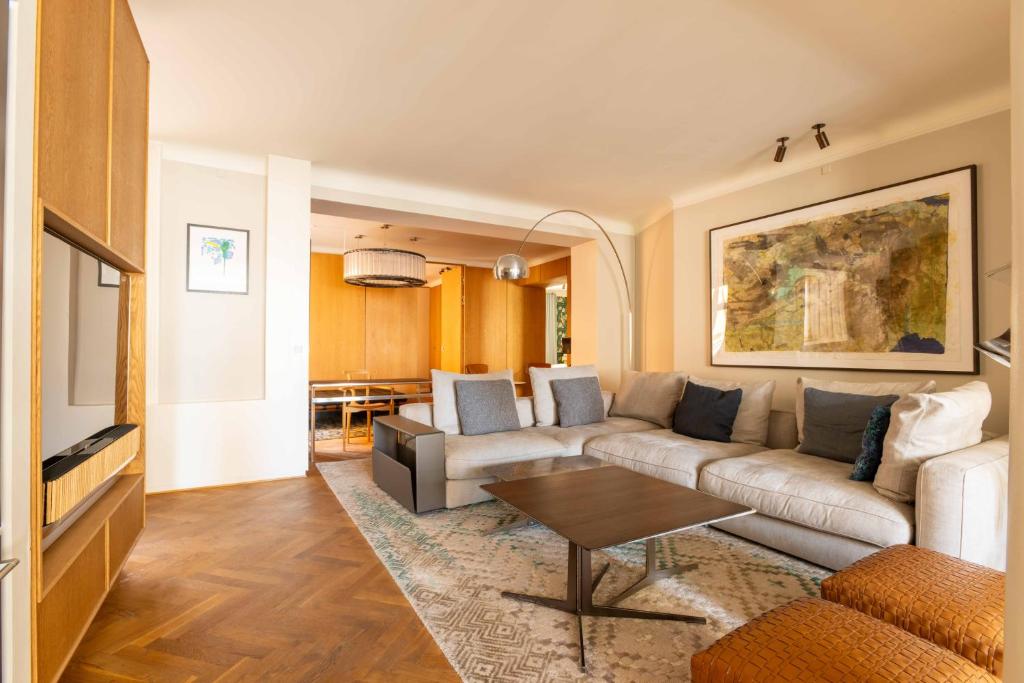 Elegant Scandinavian Apartment for 8 Guests 7