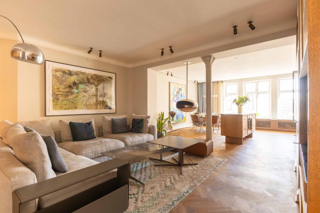Elegant Scandinavian Apartment for 8 Guests 1
