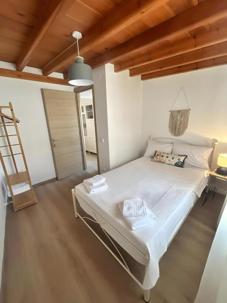 Consolato House 7