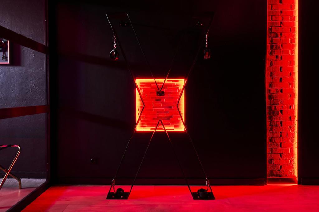 Loveroom Ô Diable Des Plaisirs 5