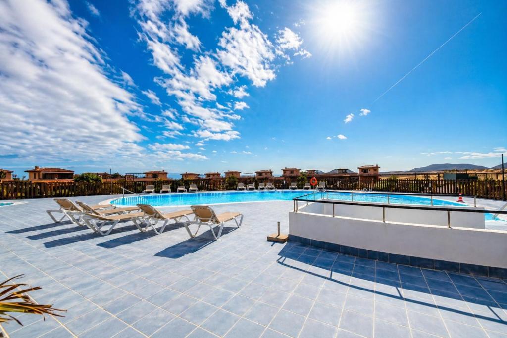 Casa pez OASIS slow life con piscina y terraza 4