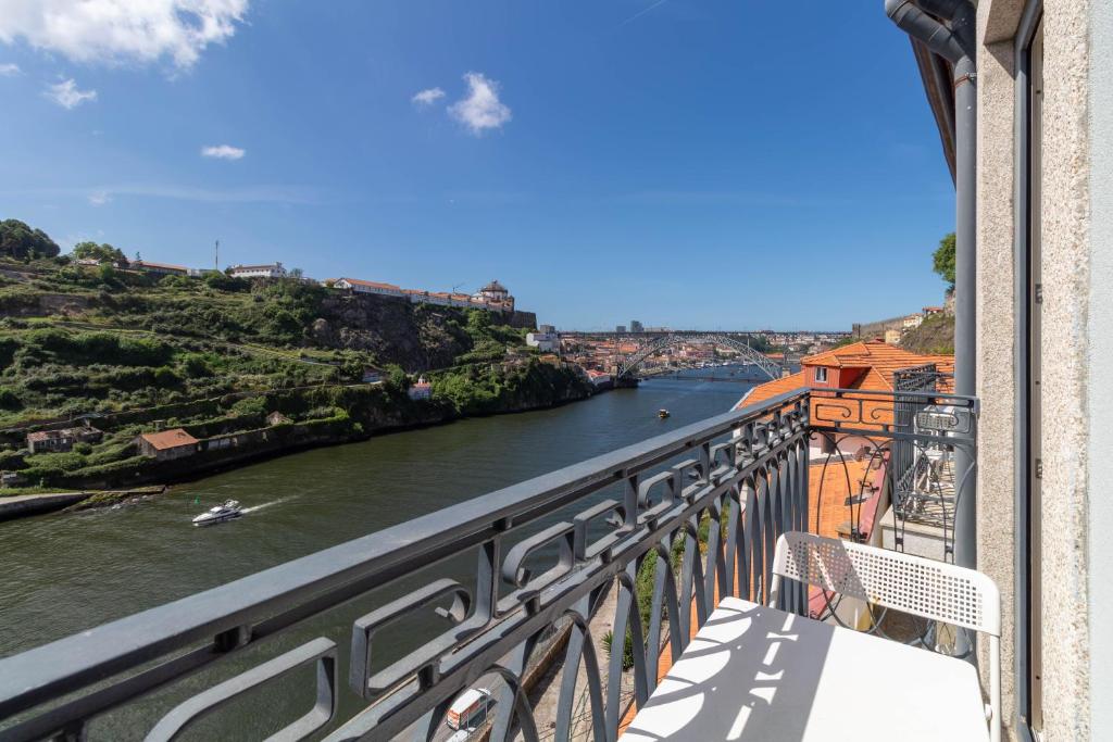 Douro & Bridge Views l Boutique Apartments 2