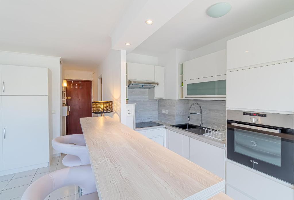 Nice Studio near the sea Roquebrune Cap Martin 8