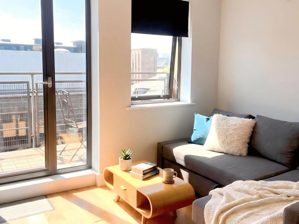 Stylish 1 Bed Apartment in Belfast City Centre 2