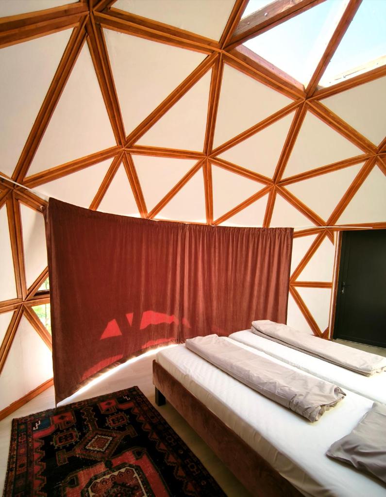 Retreat House Herneacova 3