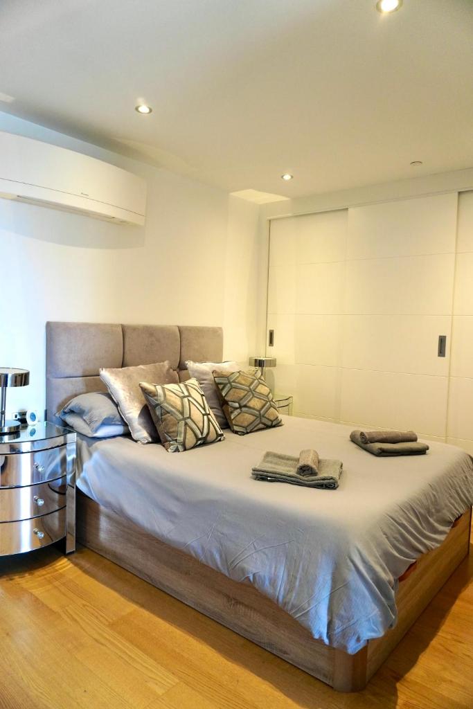 VV - Gibraltar Luxury with Rooftop Pools & Views 5