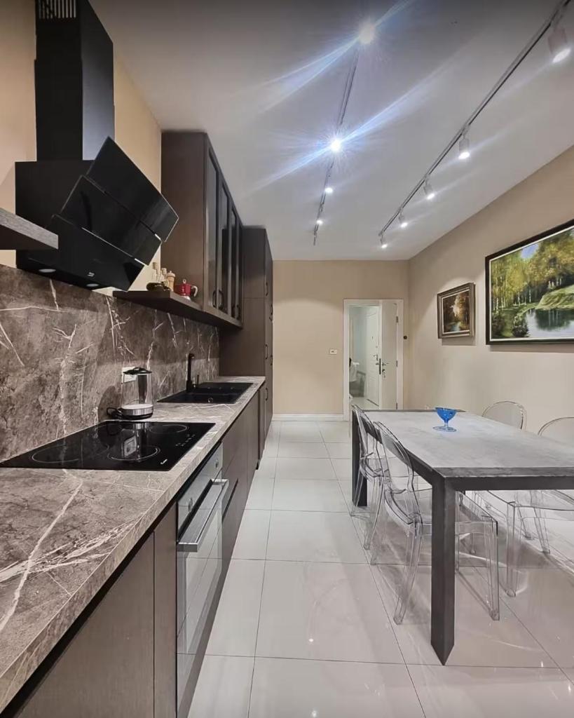 Ollyens Apartments 4