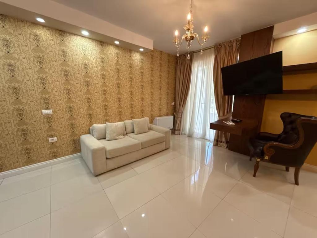 Ollyens Apartments 5
