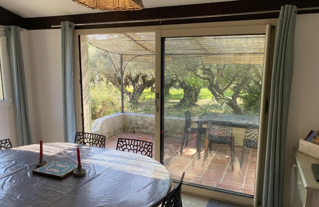 Petite maison sous les oliviers à Sanary 7