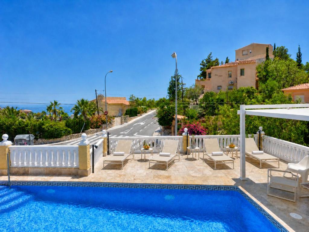 Mediterranean Luxury Villa by NRAS 5
