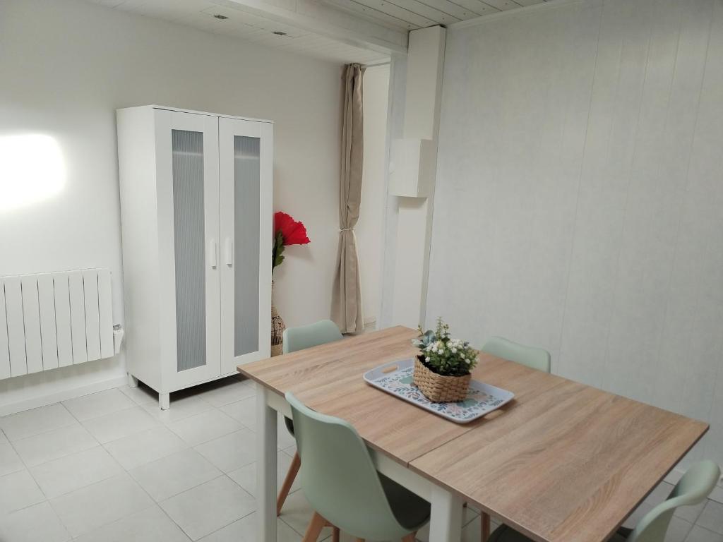 Studio entier et parking privé 3