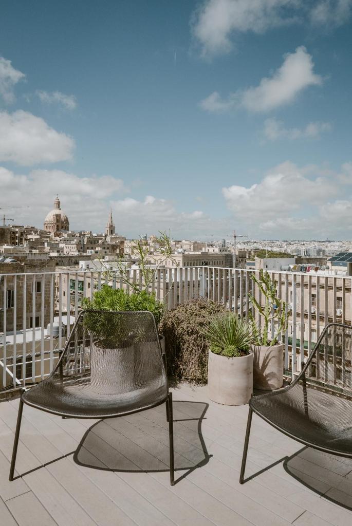 ALTANA by Valletta Vintage 6