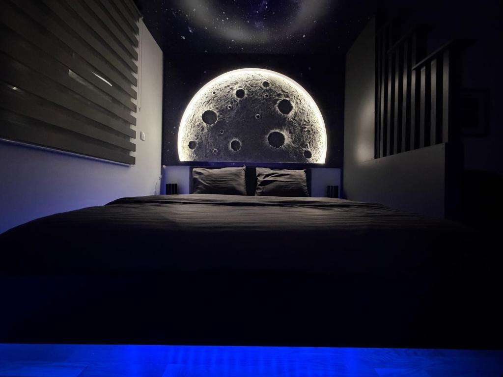 Predsjednički apartman, Djakuzi&Lebdeći krevet, Apollo 11 7