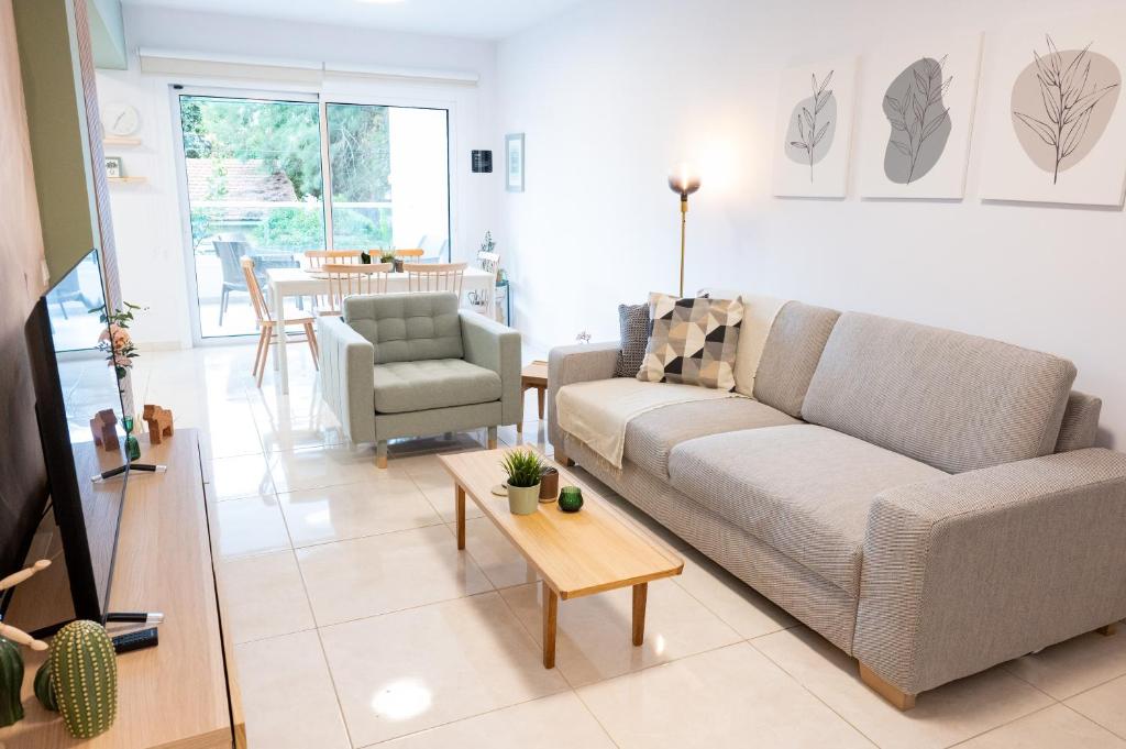 Dinglis Residences 31 5