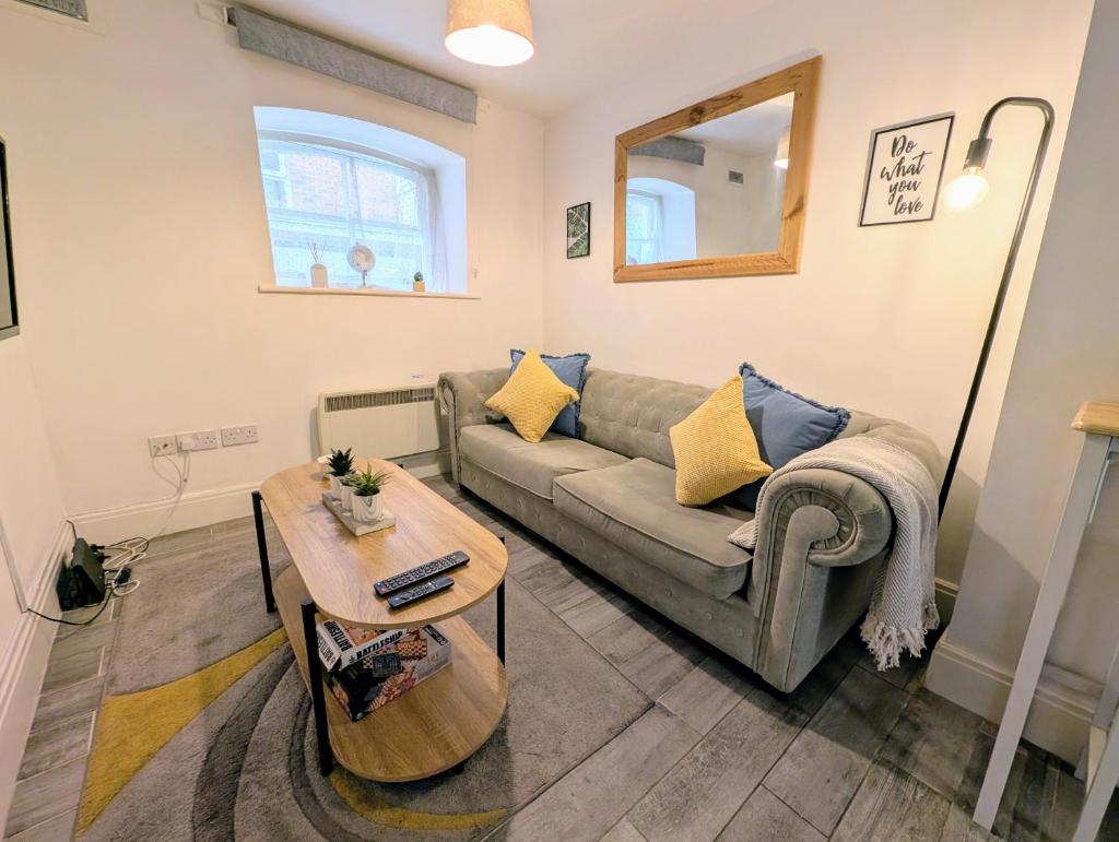 Cosy Riverside Apartment - Woodsmill Quay FREE PARKING 4