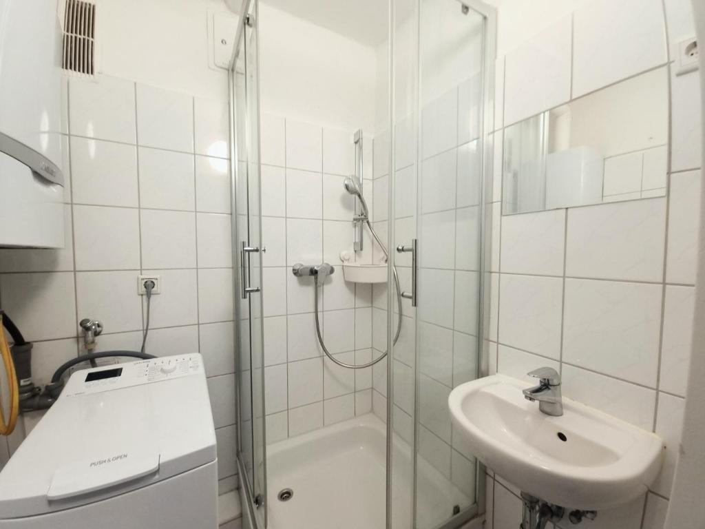 Top Monteurwohnung Bremen WiFi, Küche, Einzelbetten 5