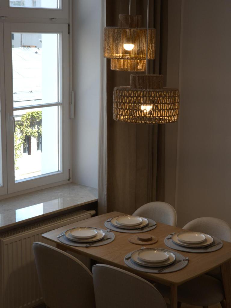 Roosevelta Residence Apartments - przy OFF Piotrkowska, FV - Klimatyzacja - WiFi, Orientarium, Atlas Arena, HopaLupa, Aquapark Fala, EC1 8