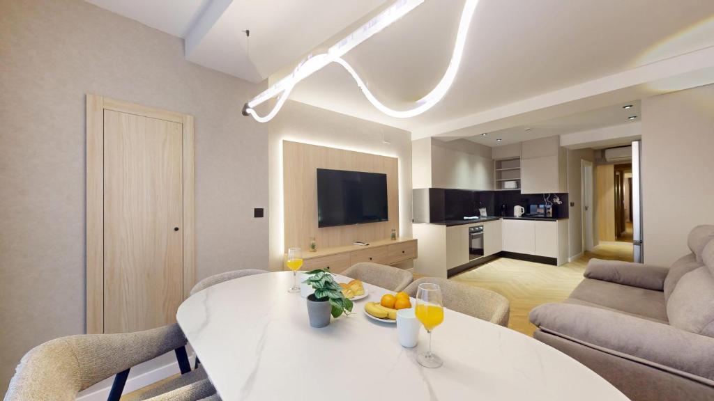 Myflats La Marina 7