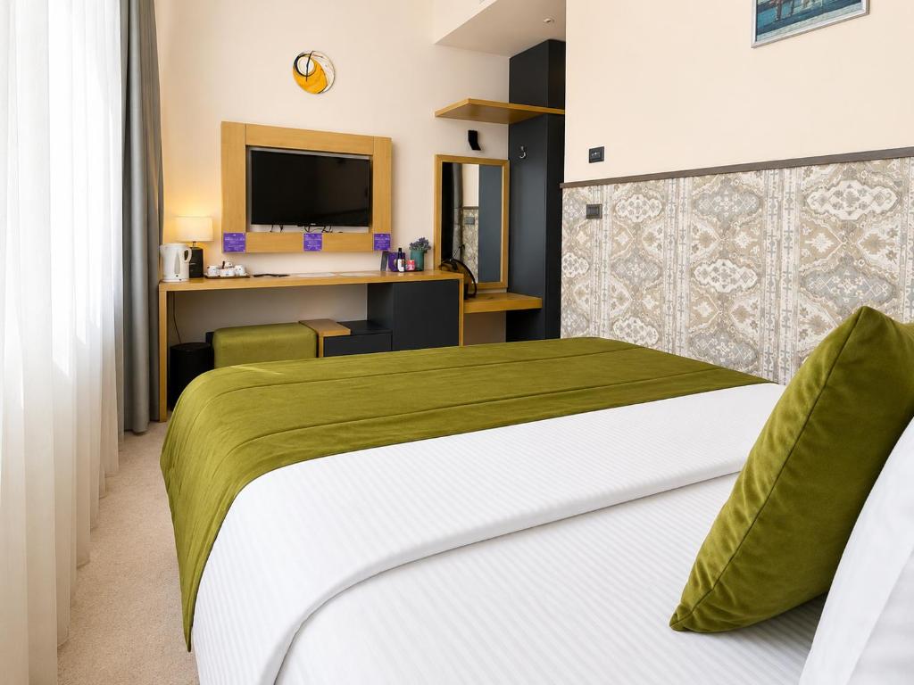 Atera Business Suites 3