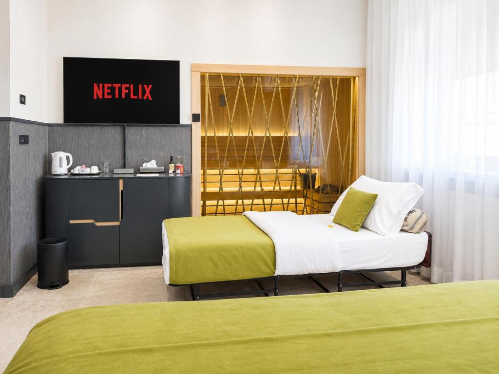 Atera Business Suites 8