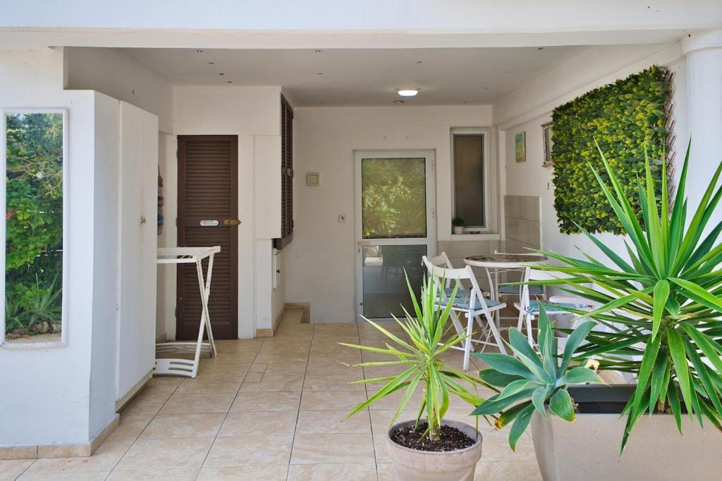 Pirate Harbor Townhouse - Pool - Patio - Walk to Beach 3
