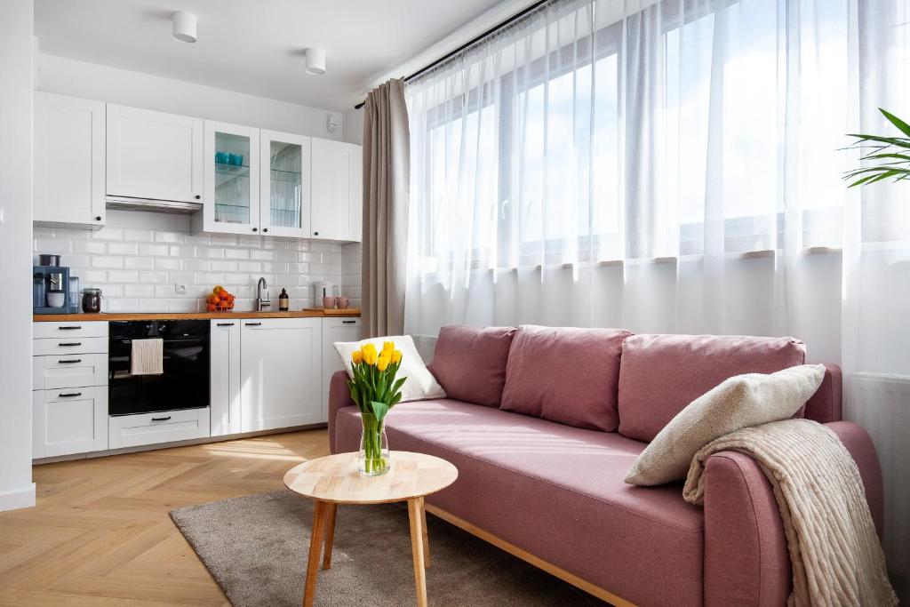 GoodHome - Sea Towers Apartment 4